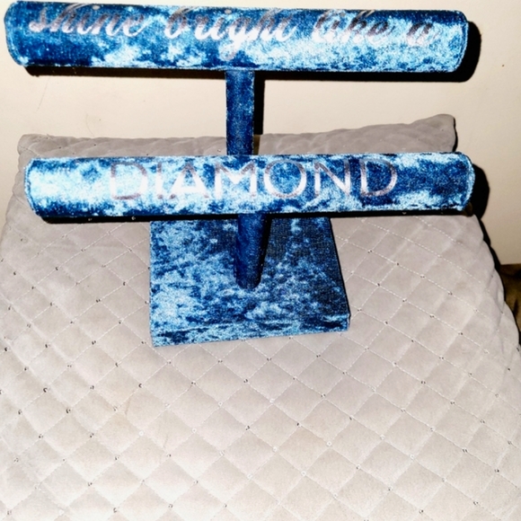 Large Sapphire Blue Jewery holder💍Shine Bright Like a Diamond💎 - Picture 3 of 4